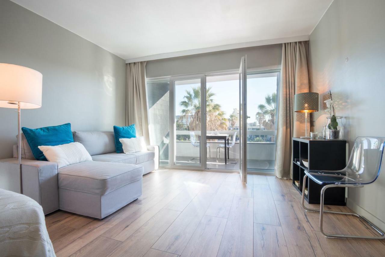 Cascais-Estoril Beachfront Apartments ภายนอก รูปภาพ