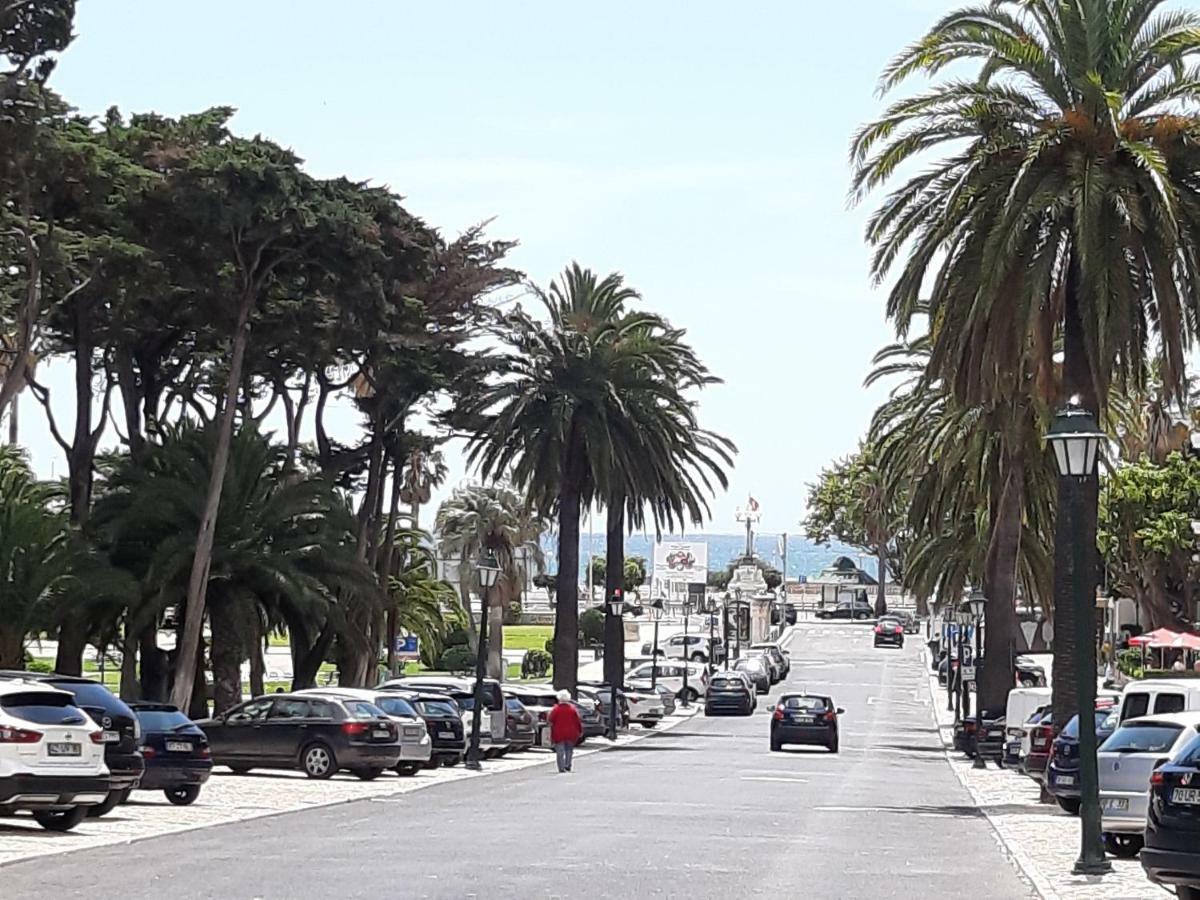 Cascais-Estoril Beachfront Apartments ภายนอก รูปภาพ